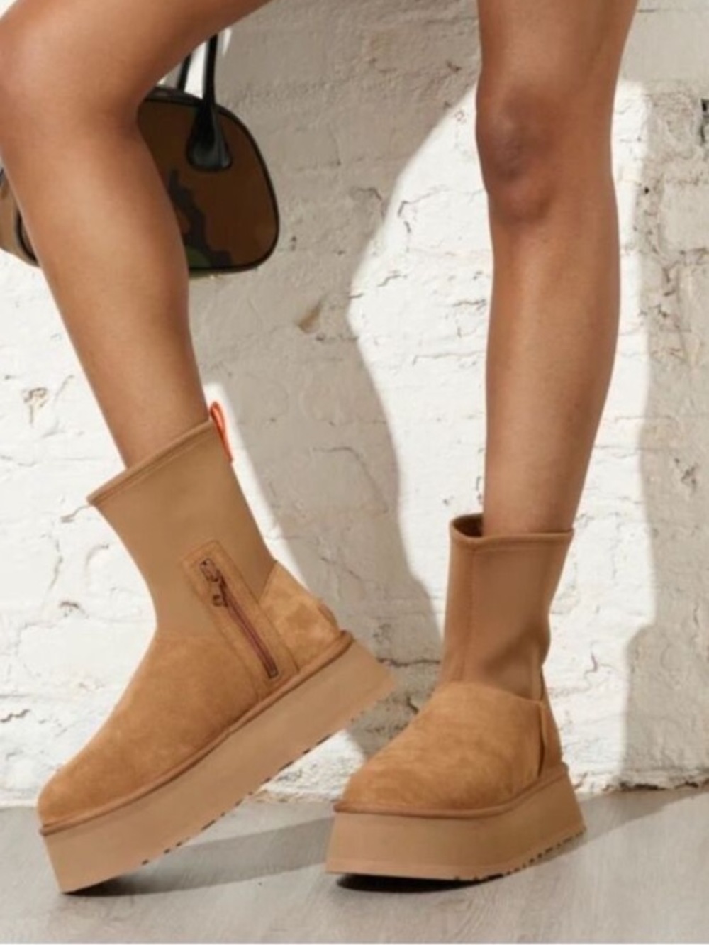 UGG Classic Dipper Platform Boot - Women's, Chestnut, size 8, NWT no box